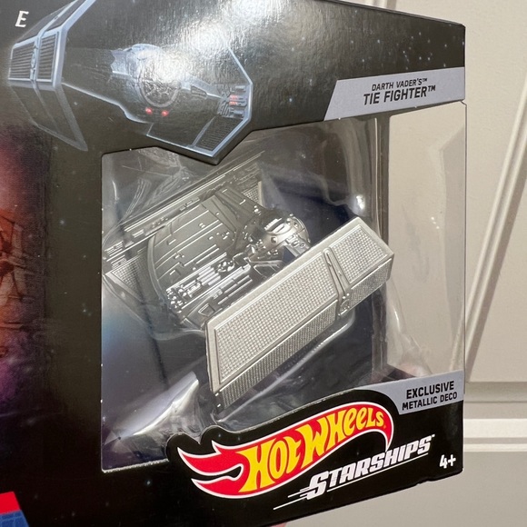 Star Wars Commemorative Series Tie Fighter - Picture 5 of 6